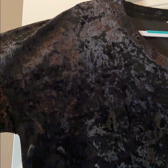 Top - Picture 2 of 3